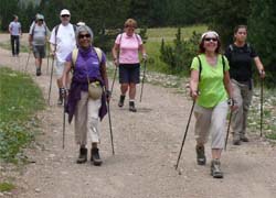 El Club Excursionista de Sant Quirze comença un nou curs d'iniciació a la marxa nòrdica