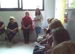 Una trentena de dones participen en el taller de relaxació del CMIRD
