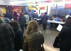 Un total de 4348 persones han exercit el seu dret a vot a Sant Quirze del Vallès al punt de les 13 hores