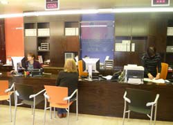 L’Oficina d’Atenció Ciutadana de l’Ajuntament i Torre Julià han renovat el certificat de qualitat ISO