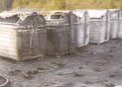 Un incendi en un magatzem municipal de Sant Quirze crema prop de 90 contenidors d'escombraries.