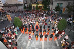 El Ritme de la Bandarra Street Orkestra condueix tothom a la fideuada