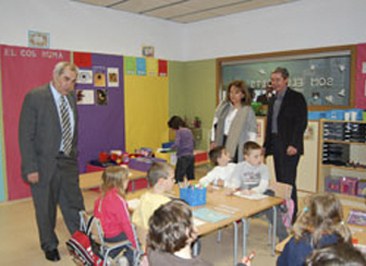 El conseller d'Educació, Ernest Maragall, inaugura el col.legi Lola Anglada