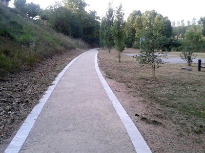 Desbrossament selectiu al Parc de Can Barra