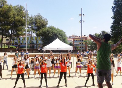 El grup "Miniglamcheers" guanya la primera edició del concurs coreogràfic "Joves en dansa"