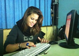 Més d'un centenar de joves assisteix a la presentació de www.canyajove.cat