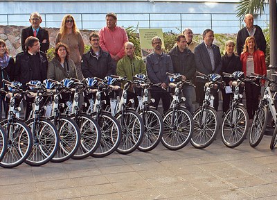 Els serveis municipals compten amb una bicicleta elèctrica