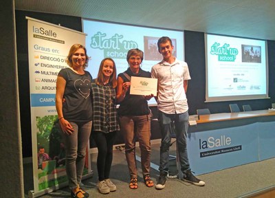 Dos alumnes de l'IES Sant Quirze reconeguts per la Fundació Escola d'Emprenedors