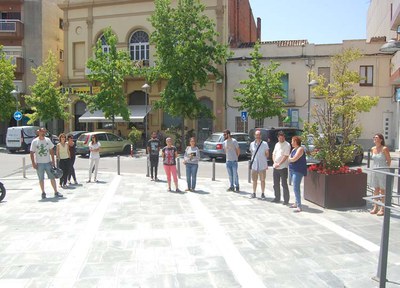 Sant Quirze fa un minut de silenci per condemnar els atemptats terroristes 