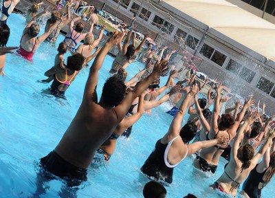 El Mulla’t per l’Esclerosi Múltiple de Sant Quirze recapta gairebé 1.500 euros a la piscina municipal