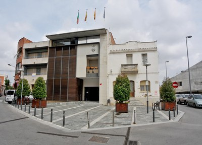 L’Ajuntament de Sant Quirze se suma a la condemna dels missatges transfòbics de la plataforma Hazte Oír