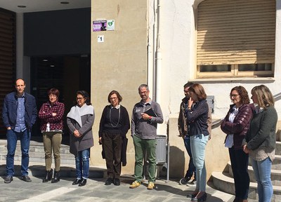 Minut de silenci per condemnar l'atemptat de París