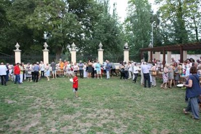 L'Escola Municipal d'Adults acomiada el curs amb una gran festa