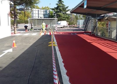 L’aparcament antic de l’estació, ara més segur i ordenat