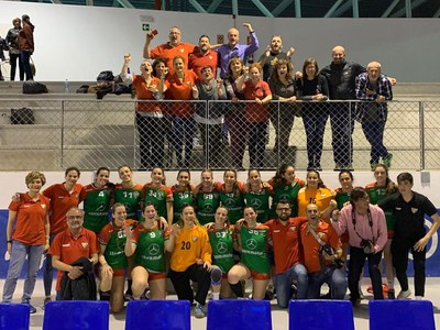 Triomf de les sènior de l'Handbol contra l'Oviedo al partit d'anada