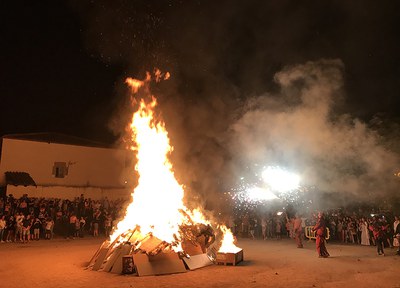 Sant Quirze acull una multitudinària celebració de la revetlla de Sant Joan