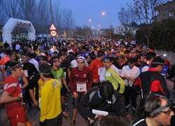 Carles López i Mónica Ardid fan podi a la Cursa Nocturna dels Mussols per segon any consecutiu