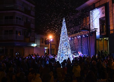 La plaça de la Vila s'omple per donar la benvinguda al Nadal