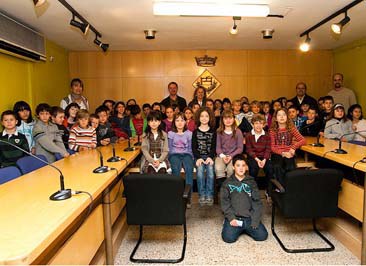 Alumnat de tercer de primària visita les dependències municipals