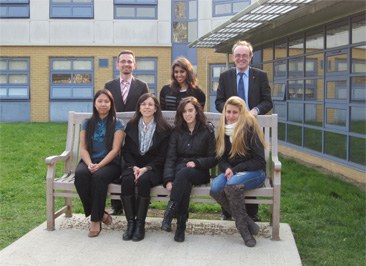 Alumnes i professors de l'IES viatgen a Anglaterra en el marc d'un projecte Comènius