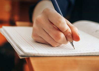 Els adolescents i joves estudiants de Sant Quirze podran rebre un ajut per estudiar el curs vinent