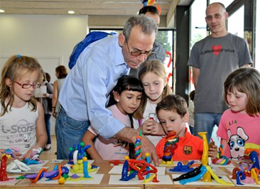 L’obra de l’escola Pilarín Bayés inspirada en Tom Carr es mostra a Torre Julià