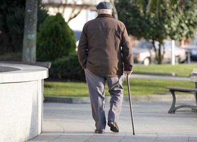 Tornen les passejades saludables i els jardiners i jardineres del Casal