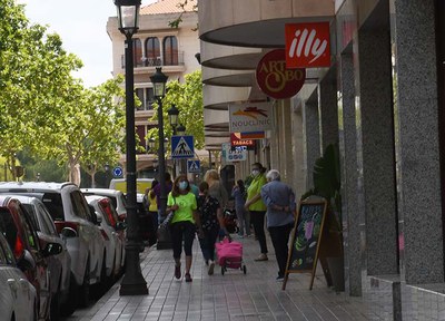 Centres comercials oberts a partir d'avui i mobilitat comarcal els caps de setmana