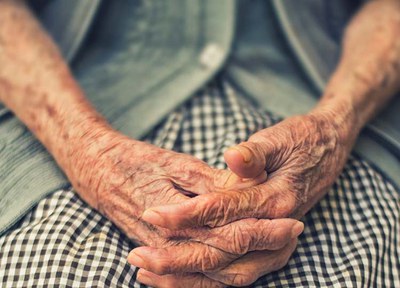 En marxa un projecte per vèncer la soledat de la gent gran