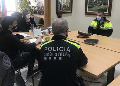 L’Alcaldessa es reuneix amb Mossos per reiterar la demanda de presència policial al municipi