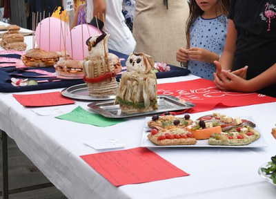 Participa fent entrepans o guarnint el teu balcó durant la Festa Major!