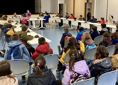 L’alumnat de 3er de l’escola Lola Anglada visita l’Ajuntament