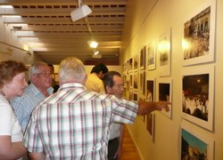 Dues exposicions omplen de records la Casa Vila Puig