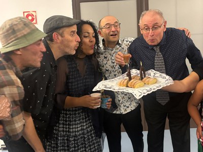 Blue Apples celebra deu anys de música amb un concert solidari que recapta 2.000 euros