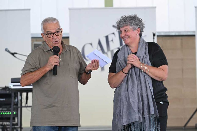 Reconeixement a Vicens Mendoza Caldera