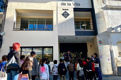 L'alumnat del Purificació Salas coneix l'Ajuntament