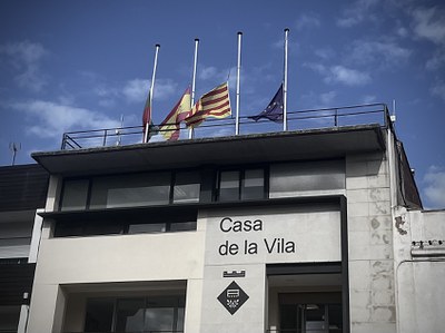 Tres dies de dol oficial per València