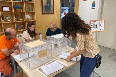 Un total de 15.281 santquirzencs i santquirzenques estan cridats aquest diumenge a les urnes