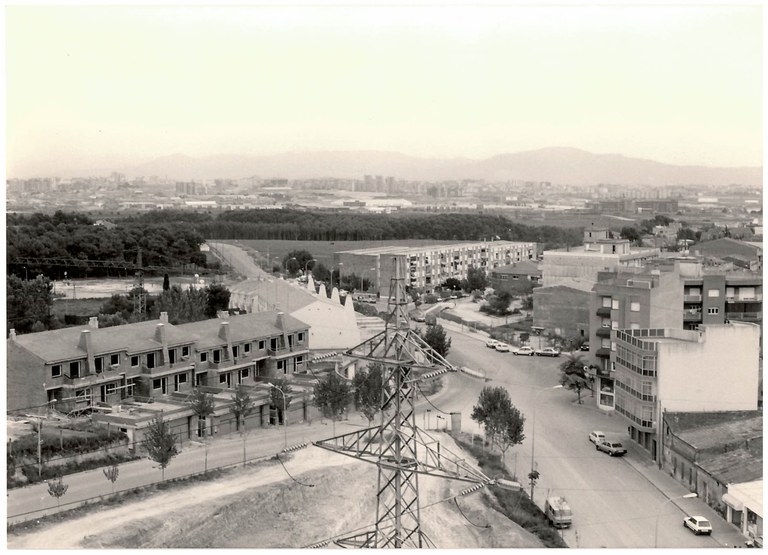 Cantonada entre l'Av. Ègara i la Rda. Arraona