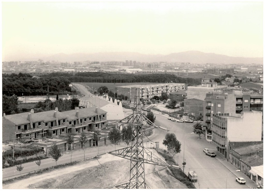 Cantonada entre l'Av. Ègara i la Rda. Arraona.