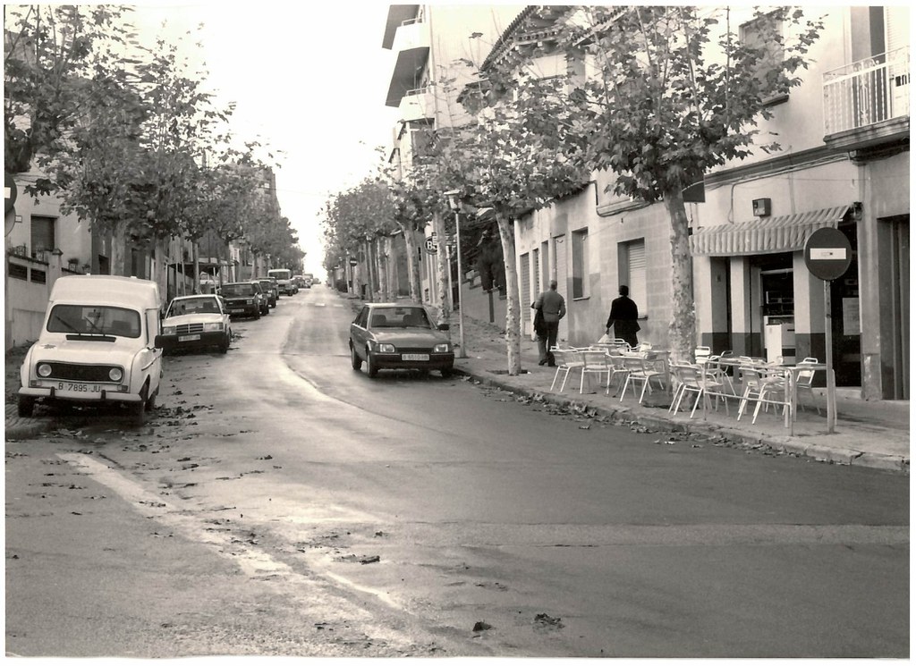 Av. Pau Casals.