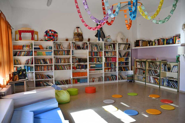 biblioteca-escola-el-turonet.jpg