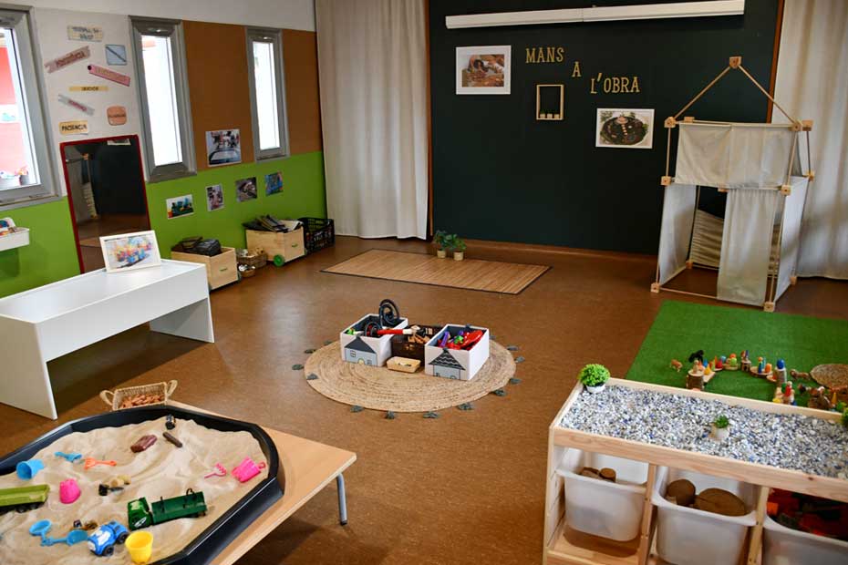 escola-lola-anglada-aula.jpg