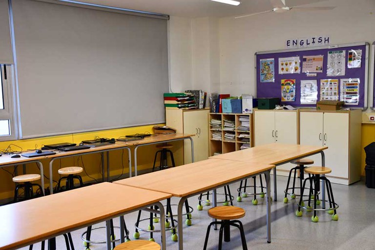 aula-angles-escola-taula-rodona.jpg