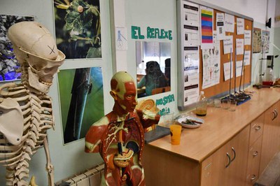 cos-huma-institut-salas-i-xandri.jpg aula institut salas i xandri