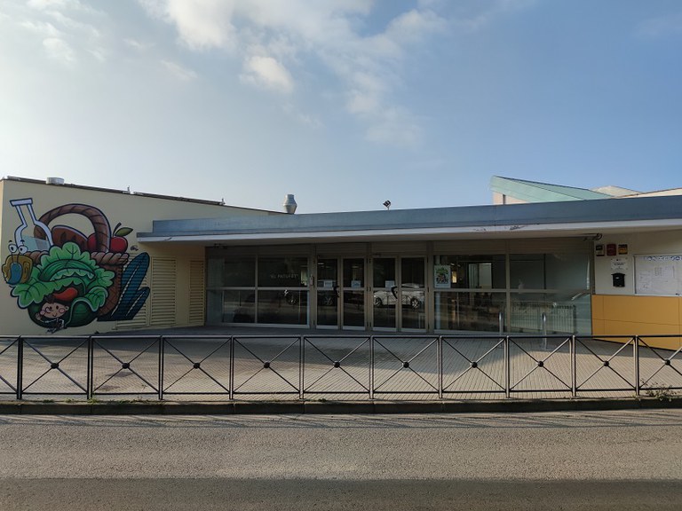 escola bressol.jpg Vista de l'escola bressol el patufet des de fora