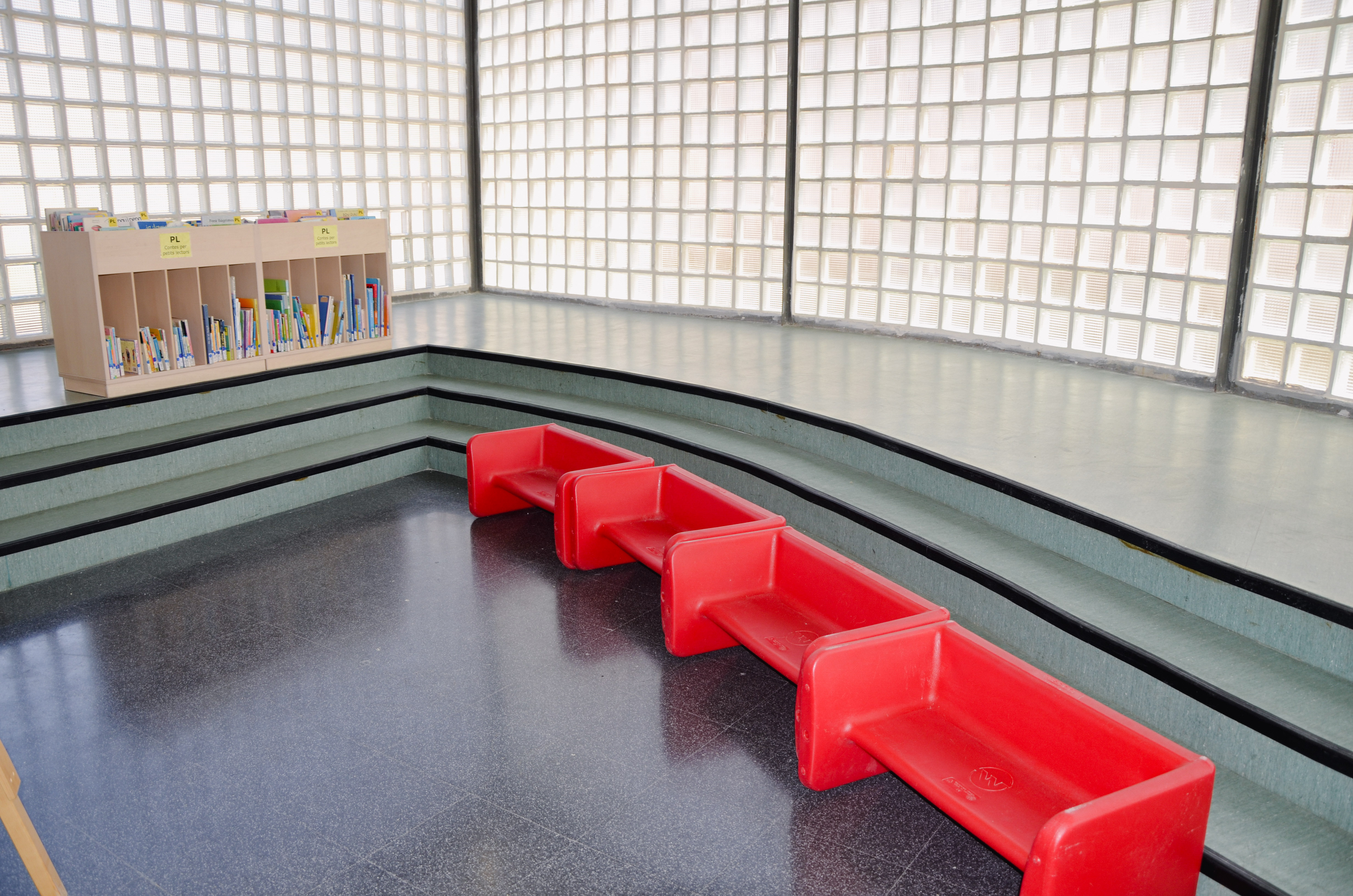 biblioteca-espai-infantil.jpg