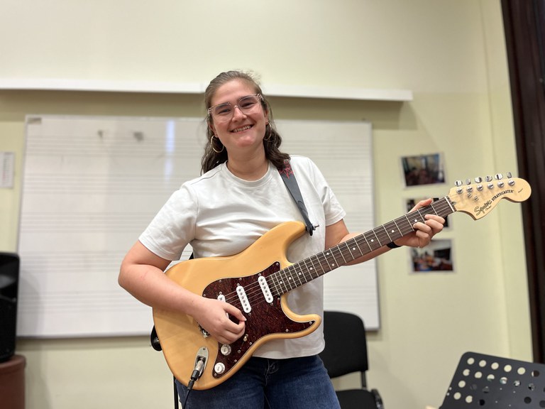 Mireia Sans (Guitarra i agrupacions)