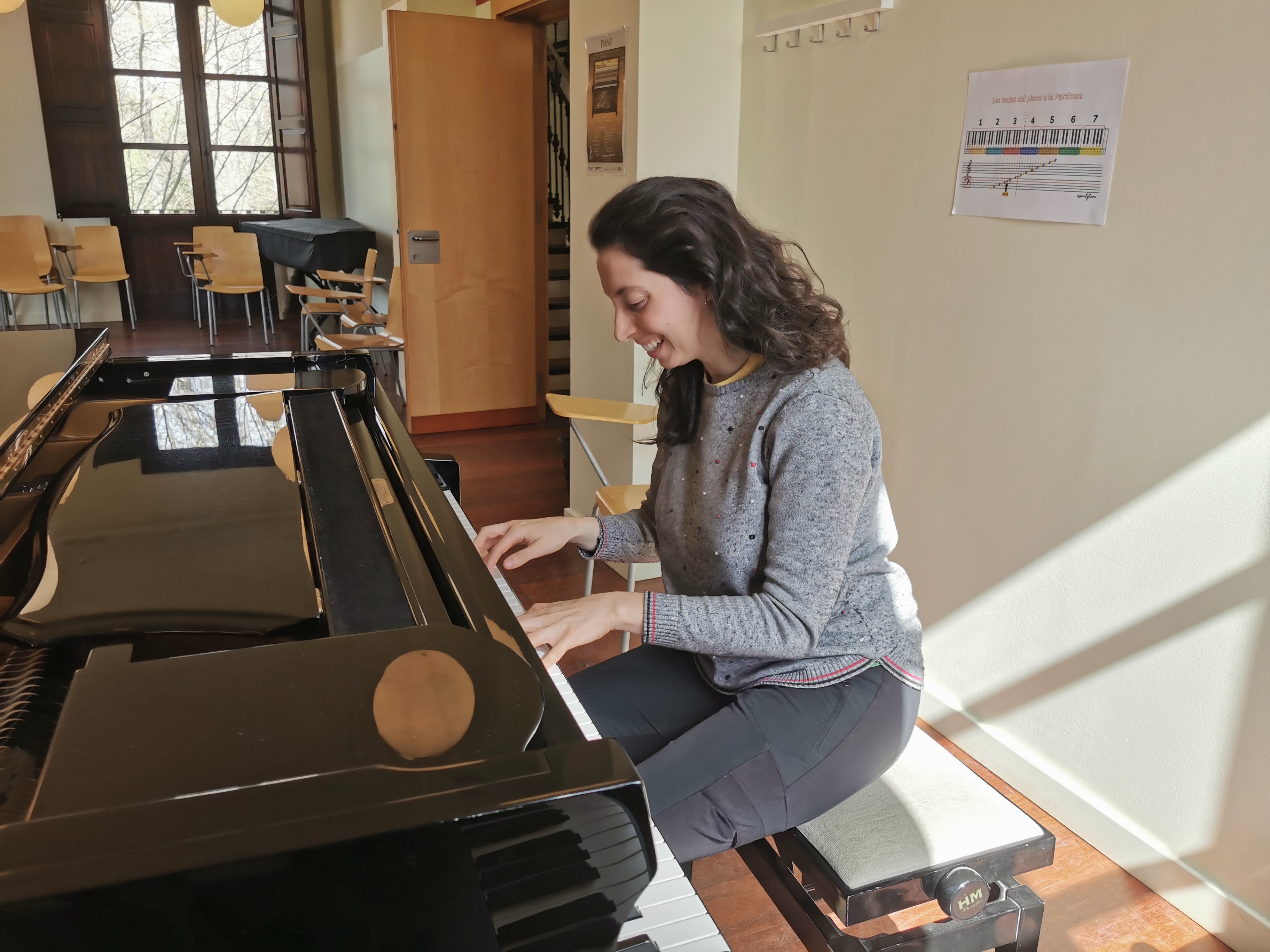 Nora Girbau (Piano)